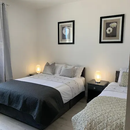 Row Guest house *