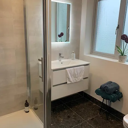 Row Guest house *