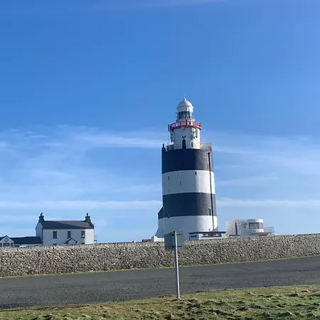 بيت ضيافة Row 4*