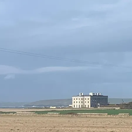 Konukevi Row Wexford